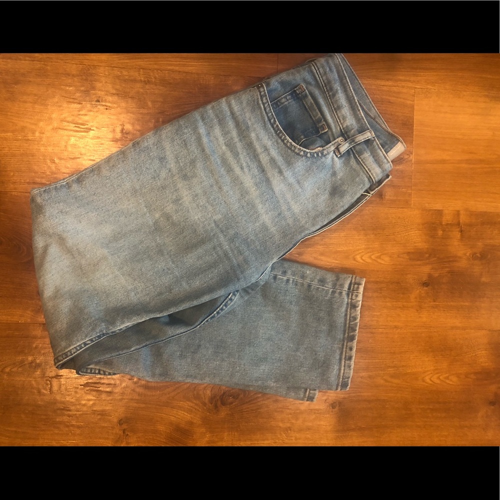 Everlane Cheeky Straight Jean